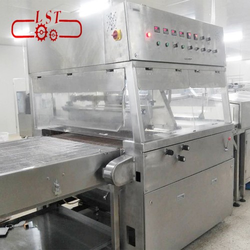 Chocolate caramel enrobing machine