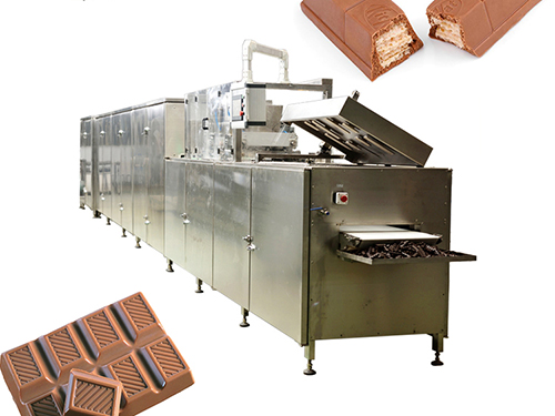 Automatic chain chocolate pouring line