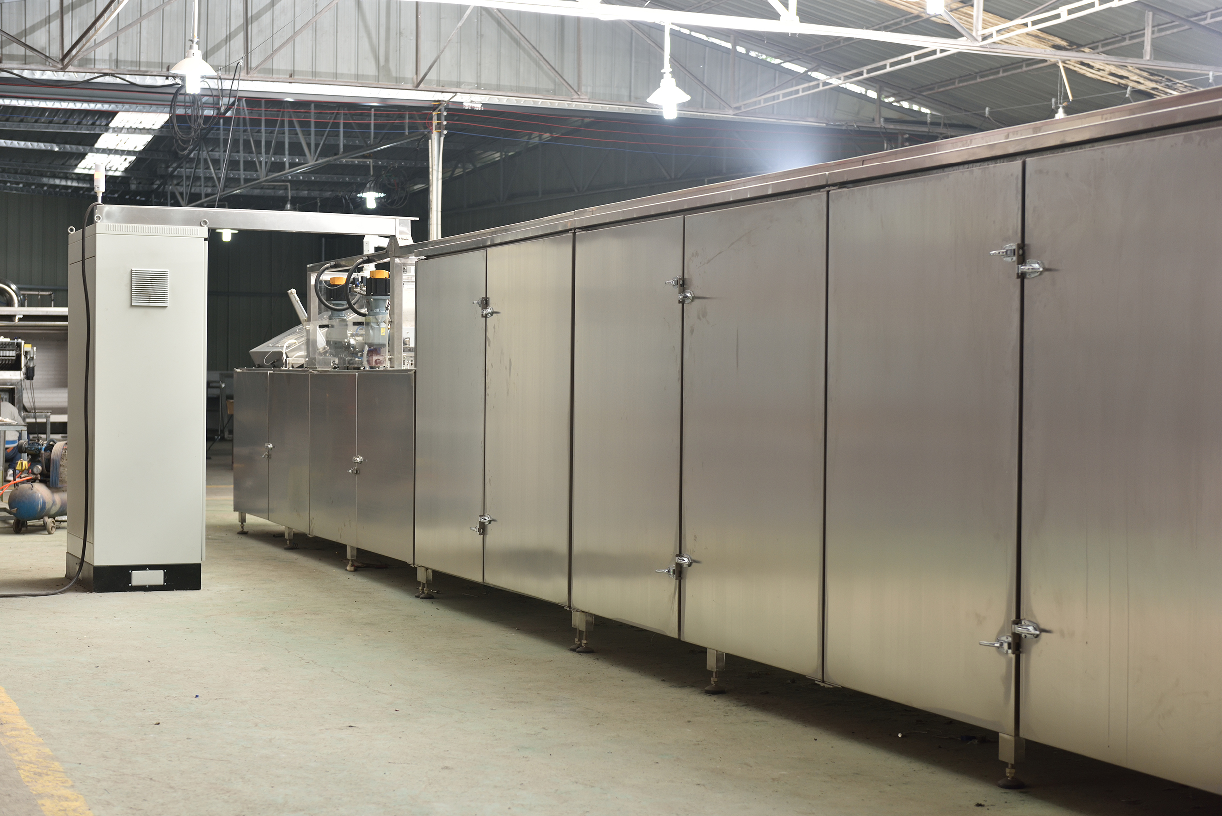 High Quality Chocolate Depositor Line Chocolate Bar Making Machine Chocolate Moulding Line