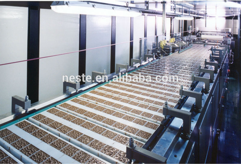 Fall Automatic Servo-System Chocolate Pouring Molding Machine Depositing Line