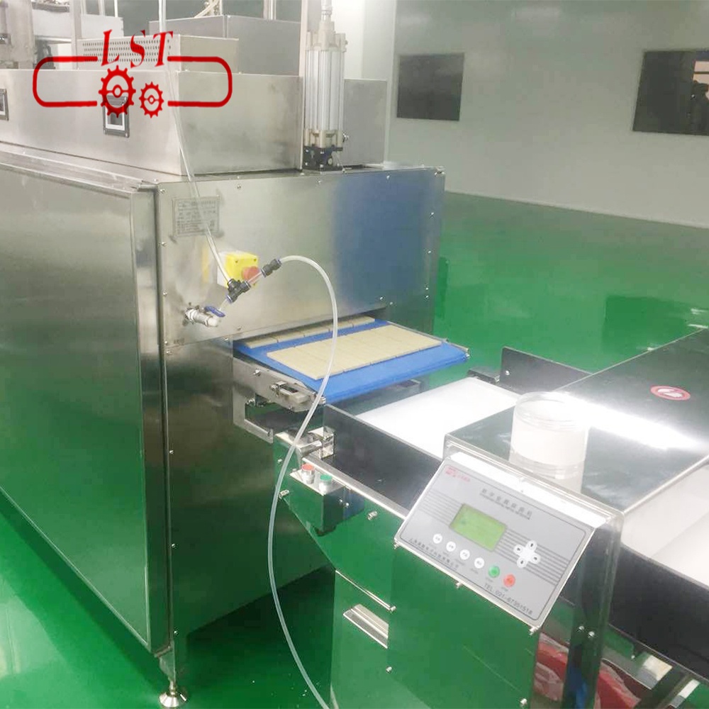 Full automatic chocolate making machine wafer biscuit production line for food factory